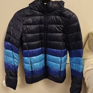 Uniqlo Womens Navy and Blue Puffer Jacket